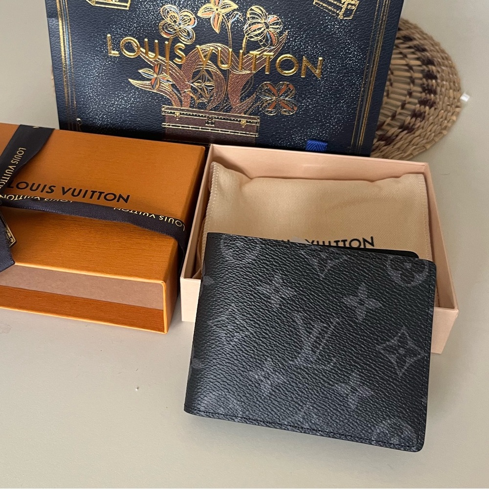 Louis Vuitton Dark Leather men’s Card Holder wallet